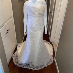 Casablanca Bridal strapless A-line Ivory bride wedding dress size 10 sweetheart